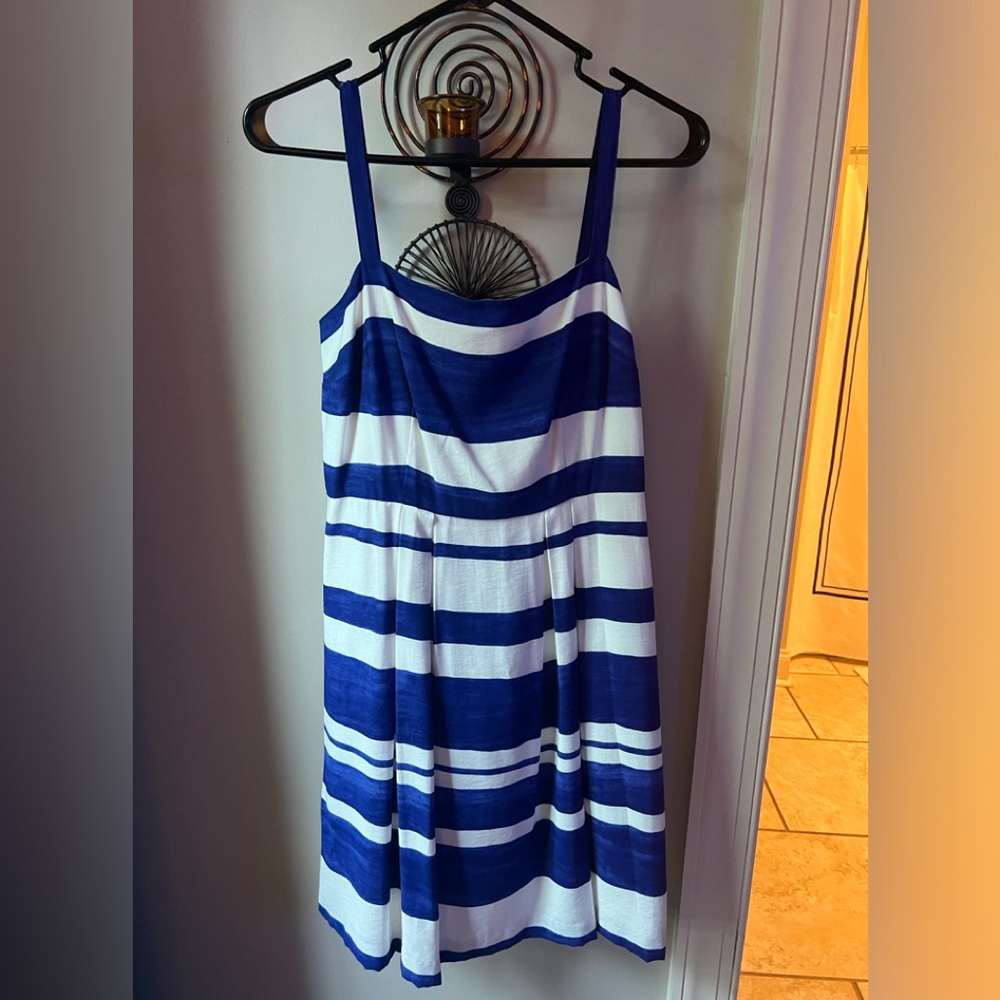 Loft dress size 0. Brand new with tags.